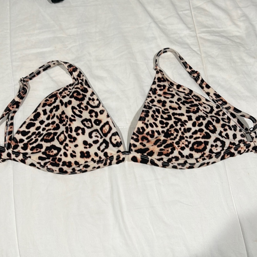 Triangle cheetah print bikini top with adjustable straps